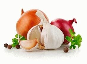 Pulizia con cipolle e aglio